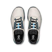 Cloudstratus 3 Running Shoes